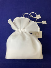 Load image into Gallery viewer, Girls first holy communion bag - 6049
