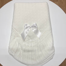 Load image into Gallery viewer, Christening Shawl 202654
