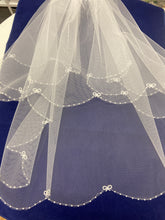 Load image into Gallery viewer, Girls First Holy Communion Veil - Freya 9004
