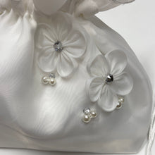 Load image into Gallery viewer, Girls holy communion or Flowergirl puff dolly bag- ivory
