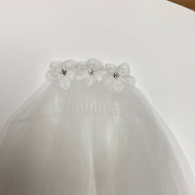 Load image into Gallery viewer, Girls Holy communion veil - Ivory with floral detail and satin edge
