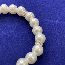 Load image into Gallery viewer, Pearl and diamanté communion accessory bracelet
