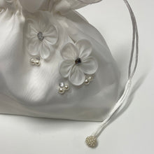 Load image into Gallery viewer, Girls holy communion or Flowergirl puff dolly bag- ivory
