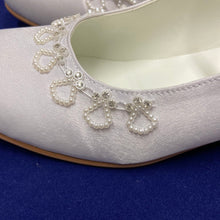 Load image into Gallery viewer, 5817-Girls White Satin Holy Communion Shoes
