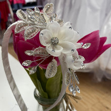 Load image into Gallery viewer, Flowergirl Ivory Hairband
