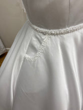 Load image into Gallery viewer, Riona Holy Communion Dress CT5231
