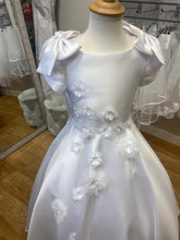 Load image into Gallery viewer, Chloe Belle First Holy Communion Dress style Nova
