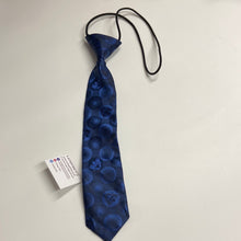 Load image into Gallery viewer, Marc Darcy Boys Circle Pattern Tie
