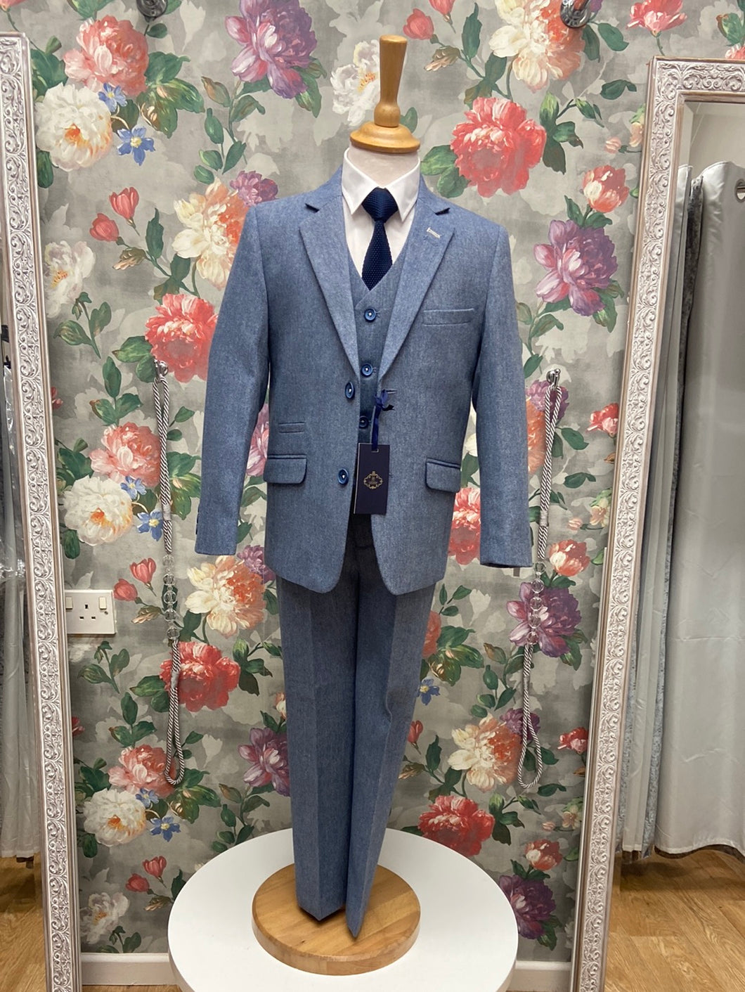 Cavani Wells Boys 3 piece suit (Other sizes available to order)