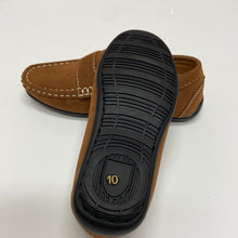 Load image into Gallery viewer, Boys Duncan Tan slip on shoes
