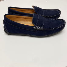 Load image into Gallery viewer, Boys Navy Duncan slip on shoes
