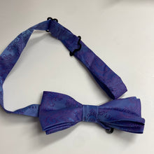 Load image into Gallery viewer, Marc Darcy Bow Tie
