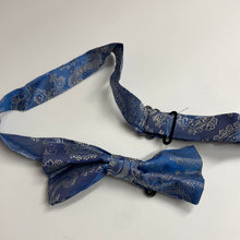 Load image into Gallery viewer, Marc Darcy Bow Tie
