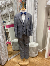 Load image into Gallery viewer, Marc Darcy Jerry Boys 3 piece suit
