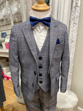 Load image into Gallery viewer, Marc Darcy Jerry Boys 3 piece suit
