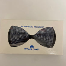 Load image into Gallery viewer, Stan Dar Boys pocket square and bow tie
