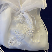 Load image into Gallery viewer, Girls First Holy Communion Bag 4965
